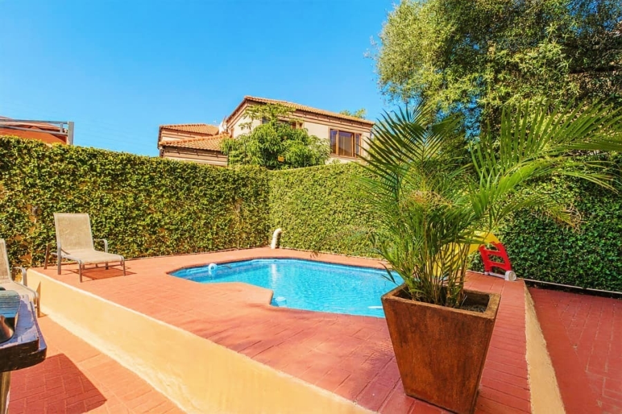 4 Bedroom Property for Sale in Safari Gardens North West